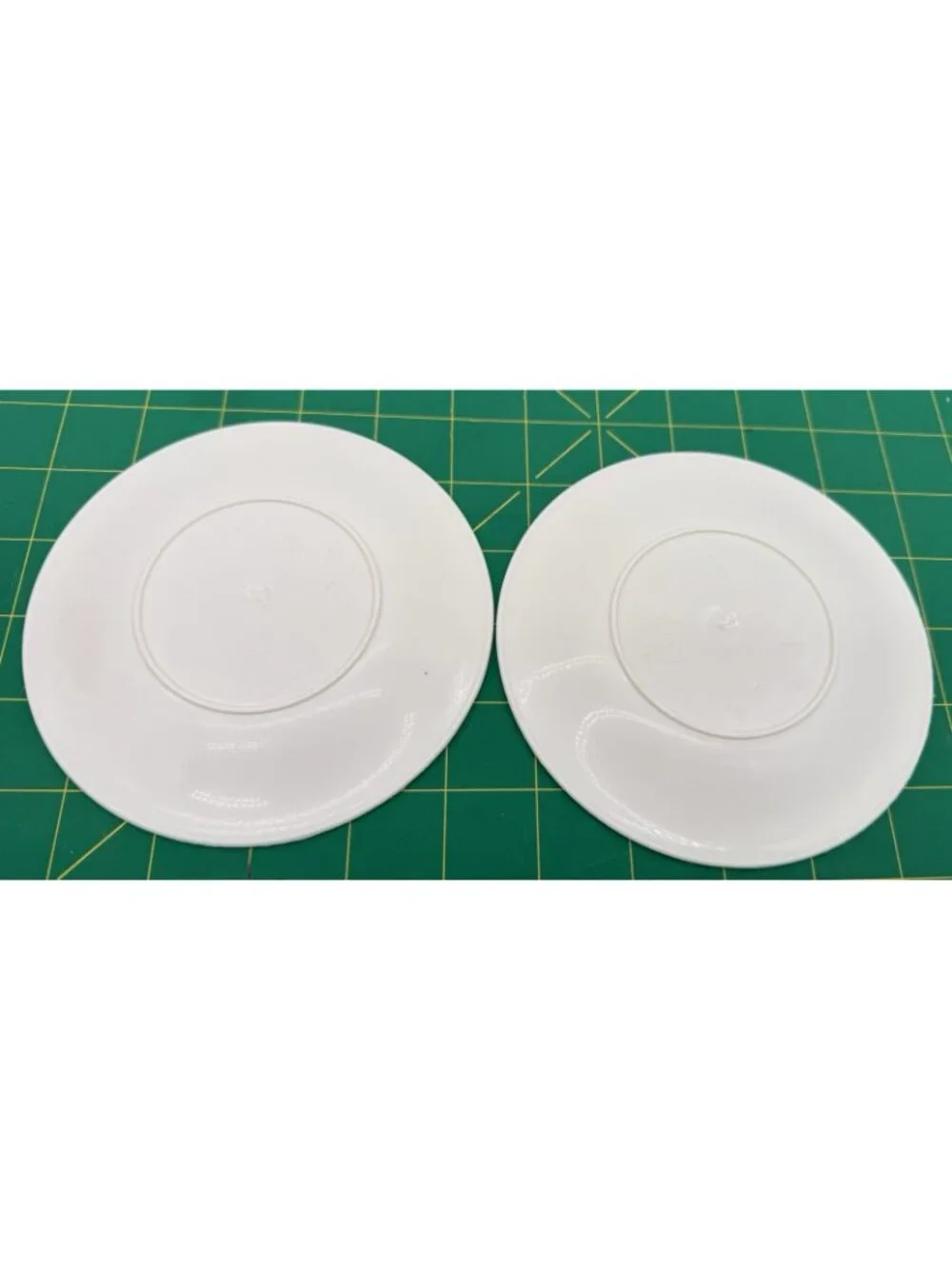 Vintage Step 2  White Plastic Plates Replacements  Set Of 2